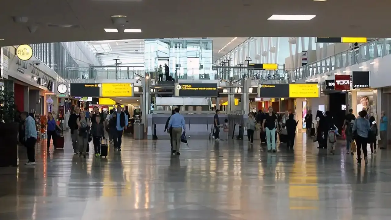 John F. Kennedy Airport (JFK) Terminal 4 – Airlines, Gates & Amenities