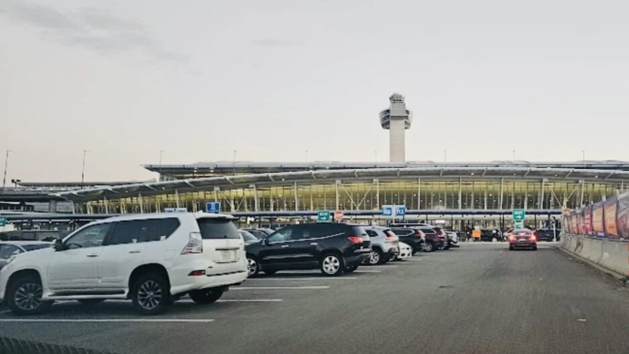 JFK Airport Parking: On-Site and Off-Site Options and Parking Fees