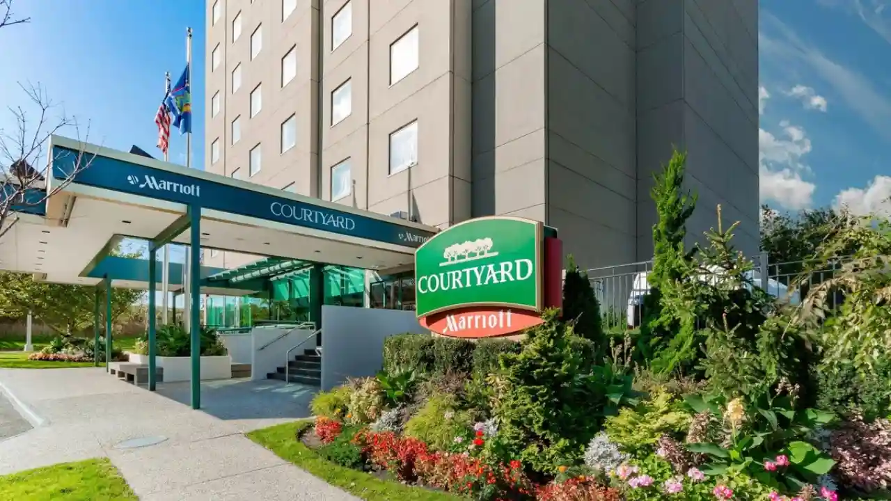 Courtyard Marriott New York JFK Airport Hotel – Location, Shuttle, Rooms, Prices & Reviews Guide